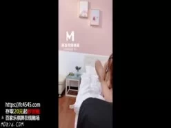 女教师的家庭访问女主自拍宣传精彩花絮两段[00:05:34]